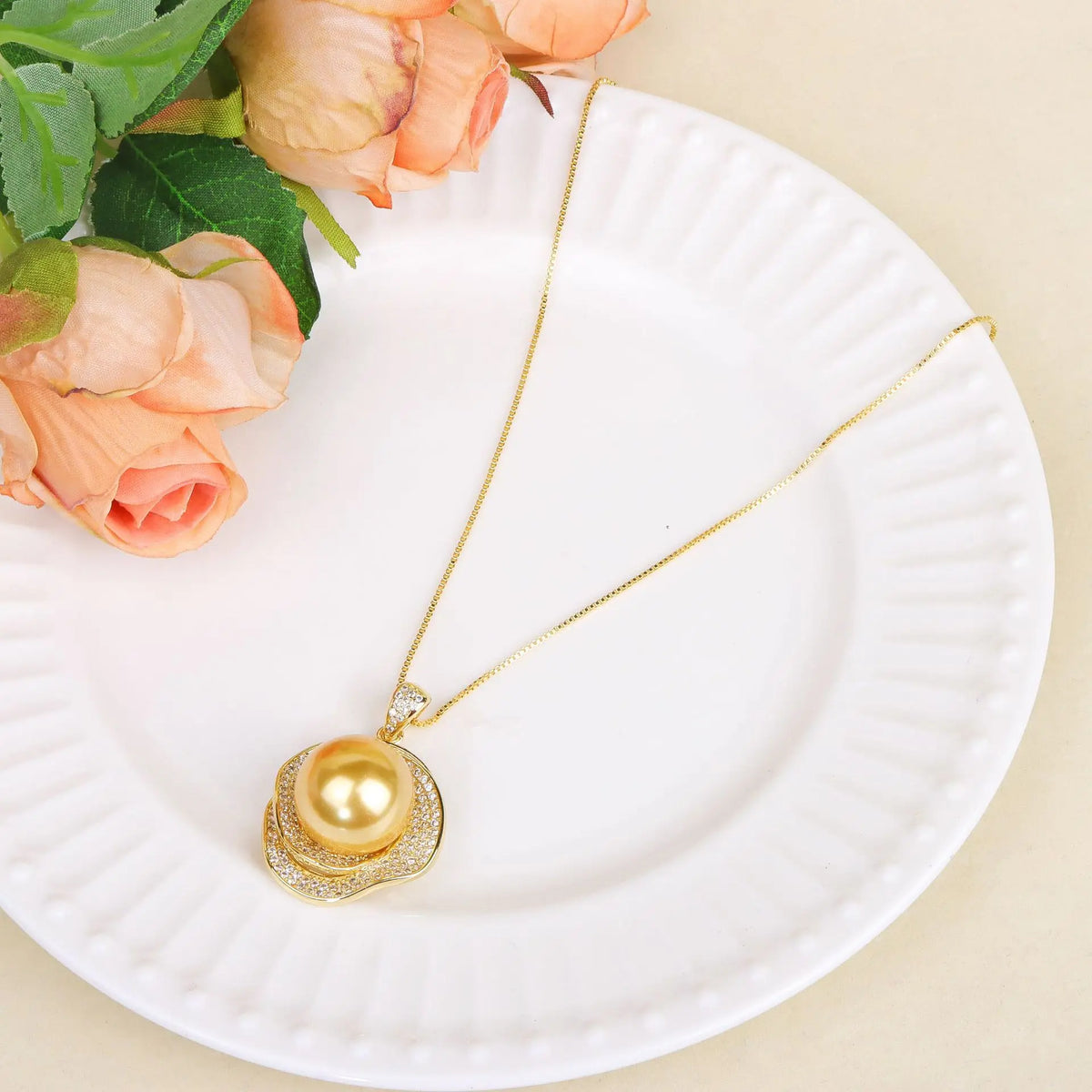 Ensemble collier et chandail bijoux de luxe vintage