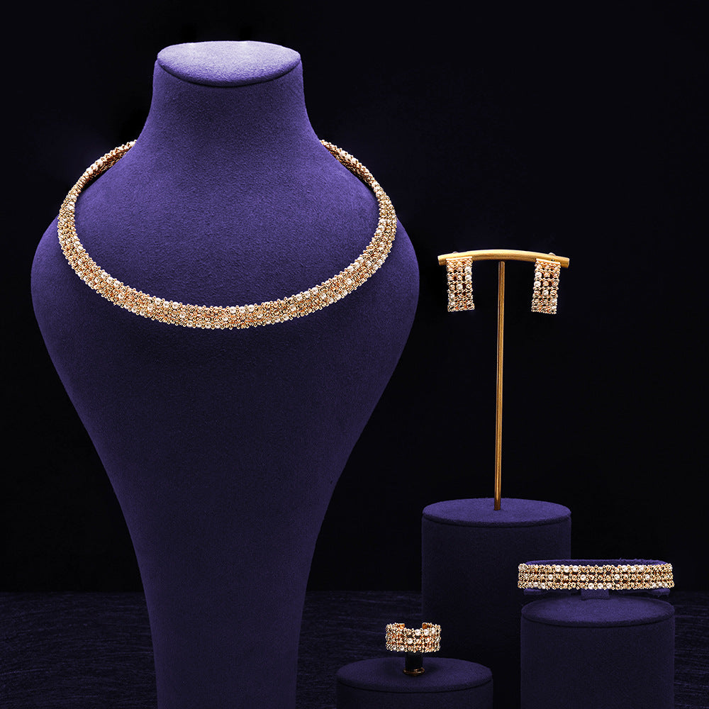 Luxury Gold Crystal Necklace Set – Timeless Elegant Style