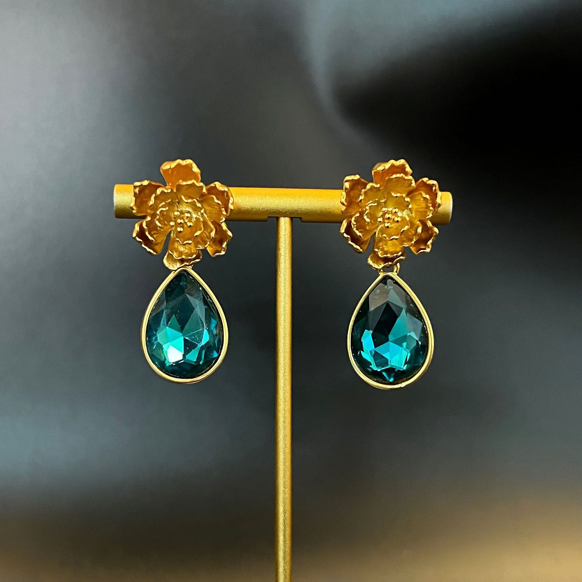 Boucles d'oreilles clous roses dorées françaises, boucles d'oreilles pendantes strass