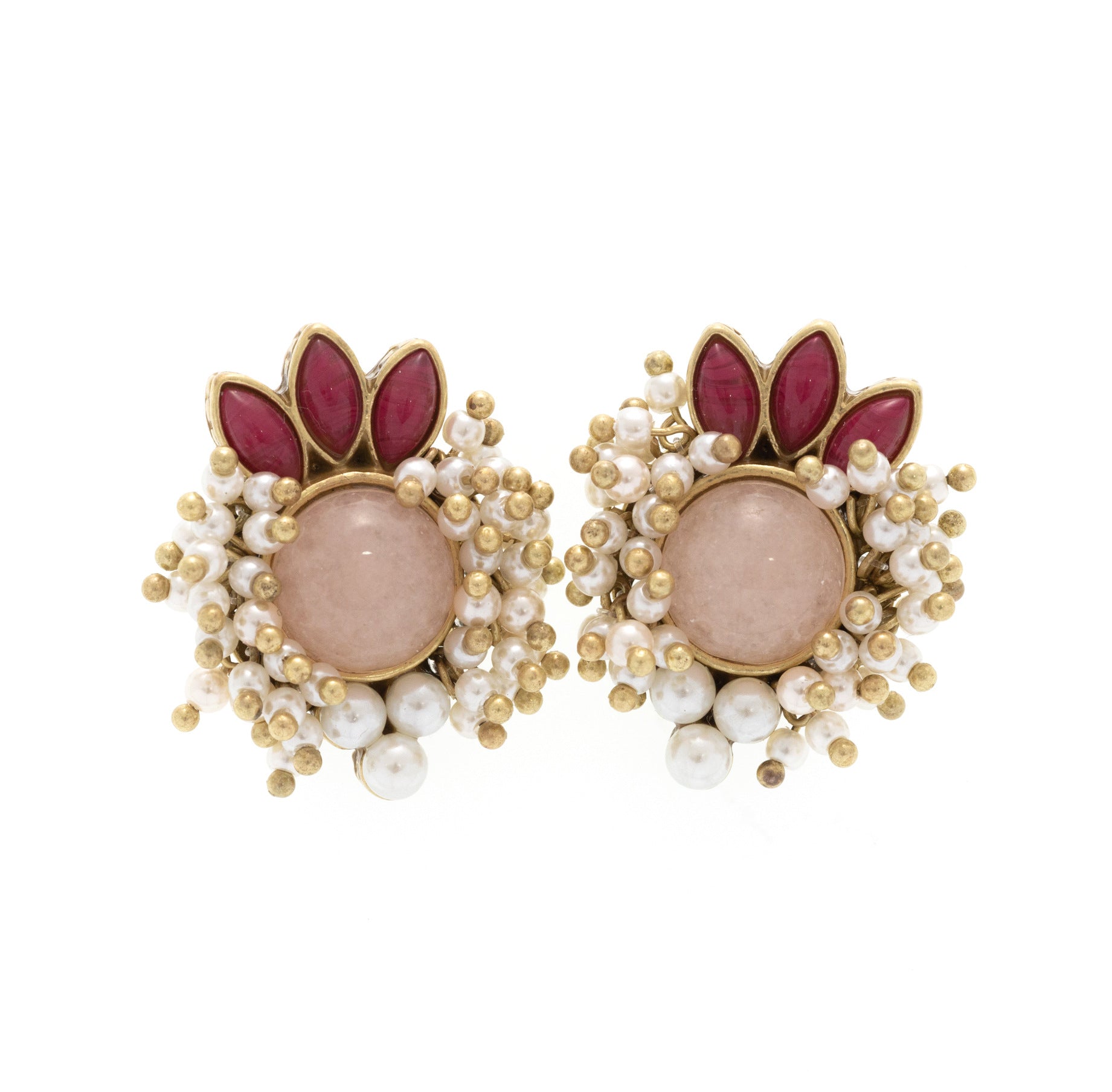 French retro niche design feature earrings