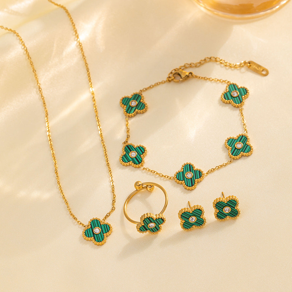 Fashion Lucky Clover Diamond Collection