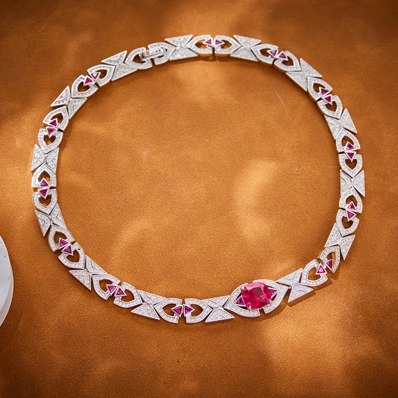 Collier ras-du-cou Fashion en plaqué or et pierres précieuses roses