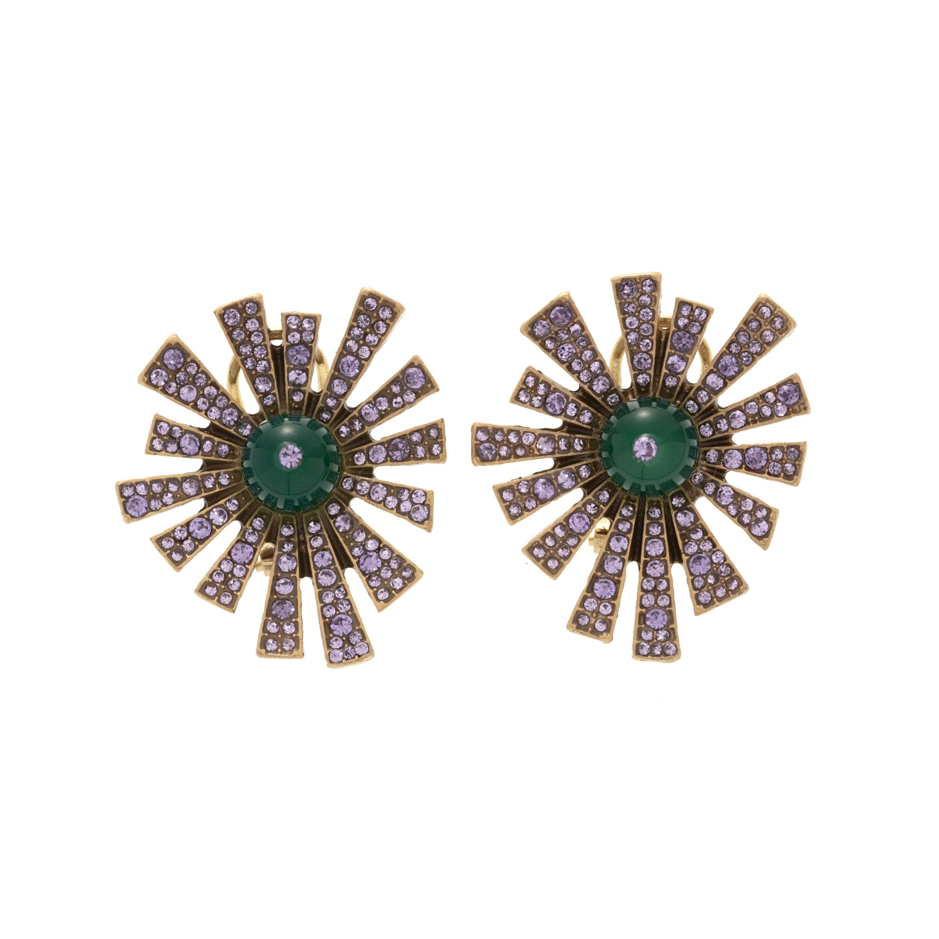 French retro niche design feature earrings