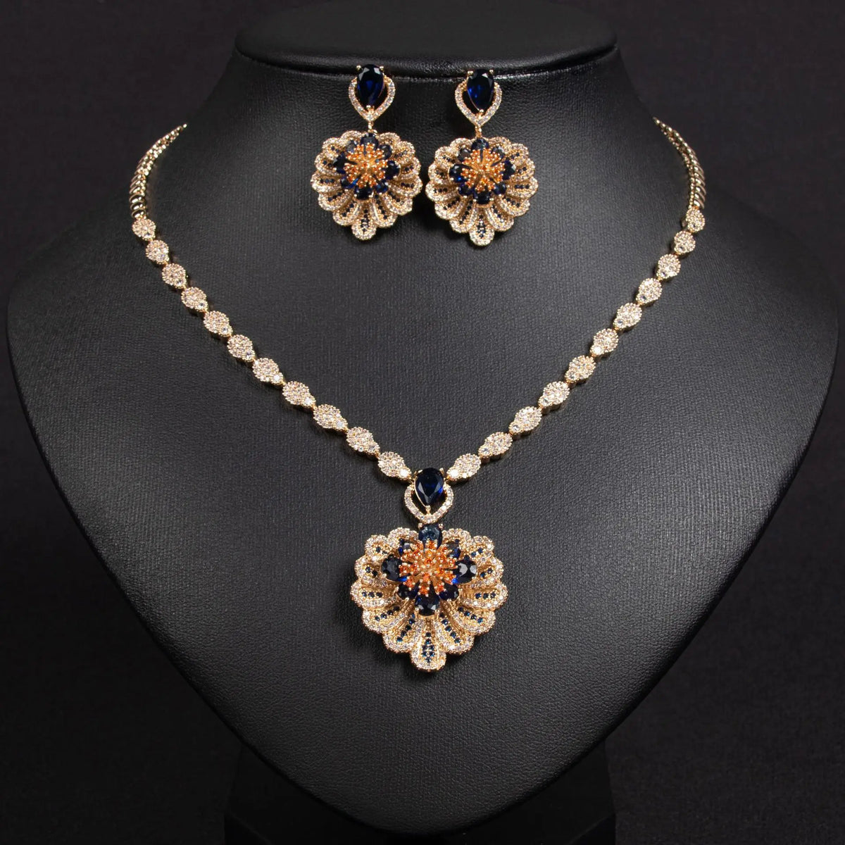 Parure collier et boucles d'oreilles de luxe femme, rose, floral, cristal