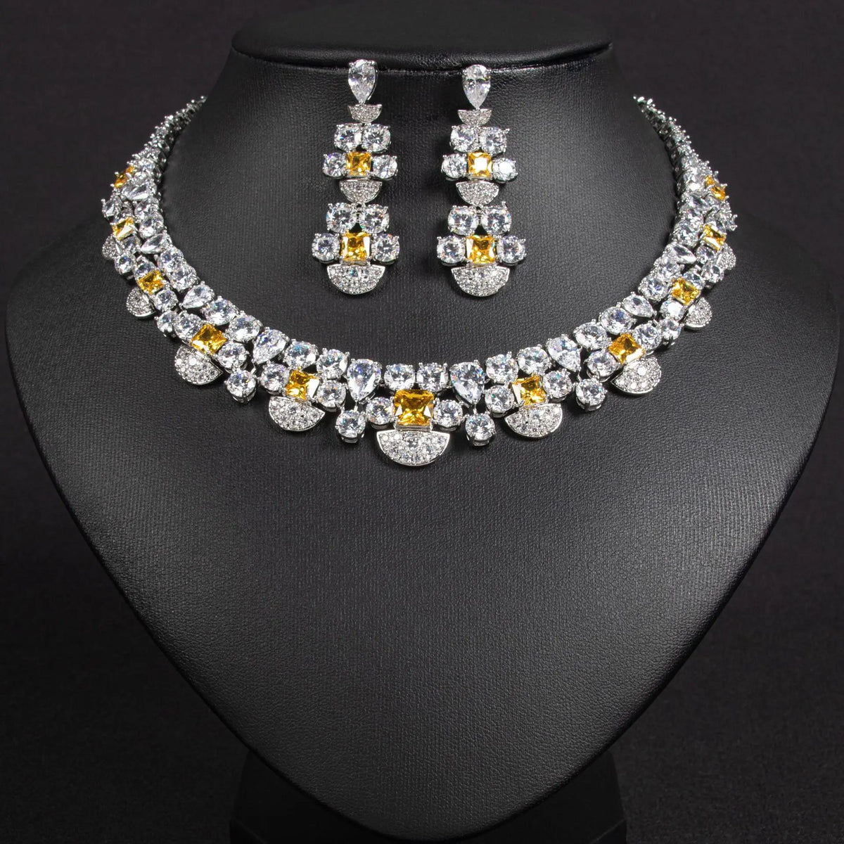 Luxury Emerald Green Crystal Necklace and Earrings Jewelry Set