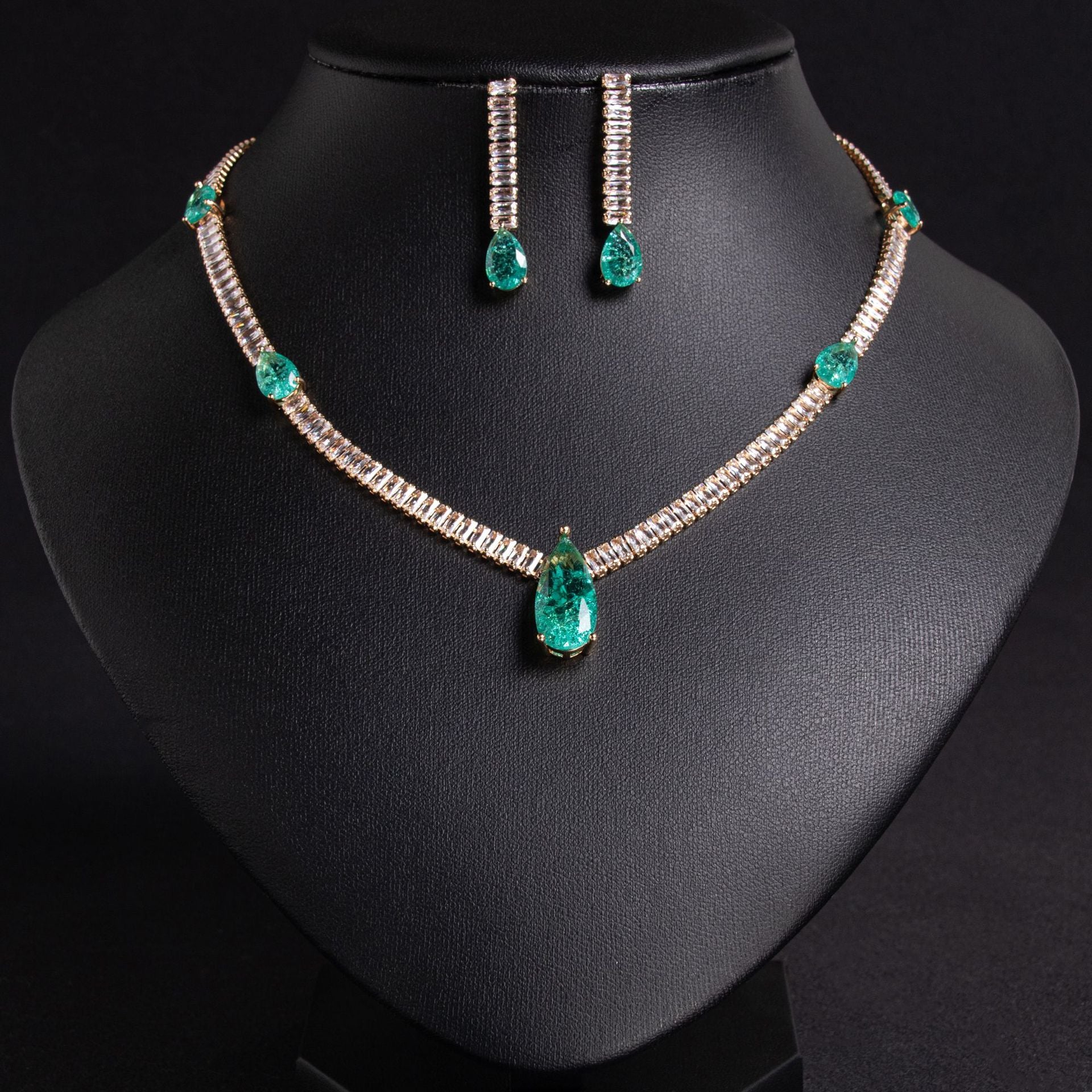 Luxury Ruby Red Teardrop Necklace Set for Women – Elegant Crystal Jewelry with Matching Earrings