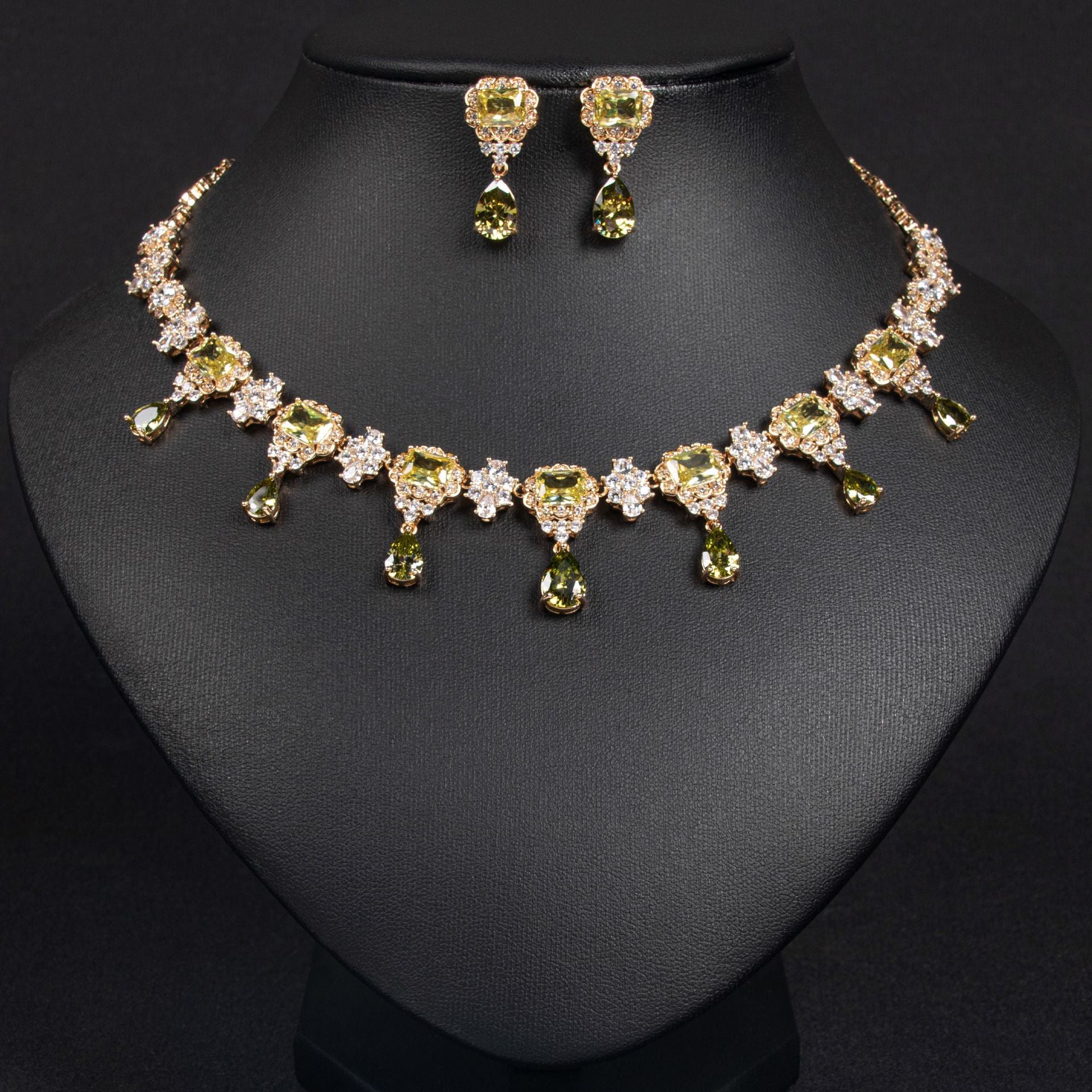 Luxury Olive Green Gemstone Necklace Set for Women – Gold Statement Jewelry with Matching Earrings