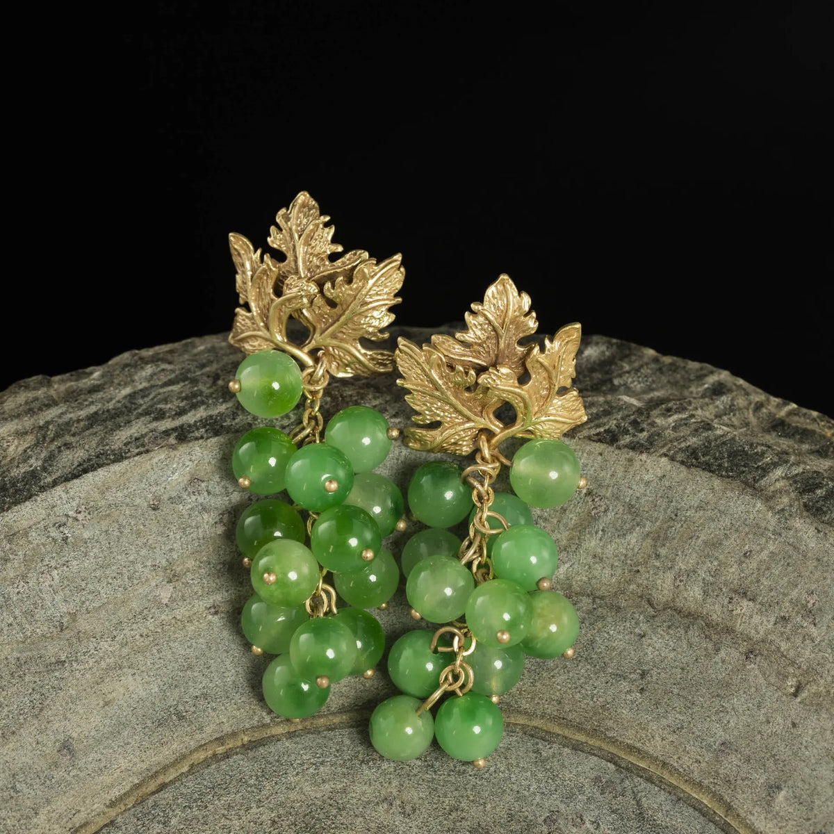 Série de boucles d'oreilles de style médiéval rétro et de niche