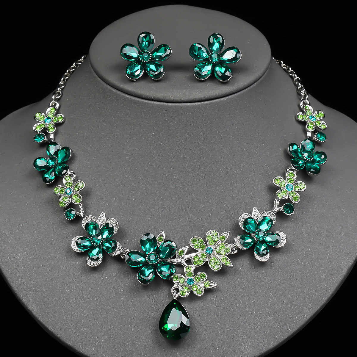 Vintage Crystal Flower Necklace Earrings Set