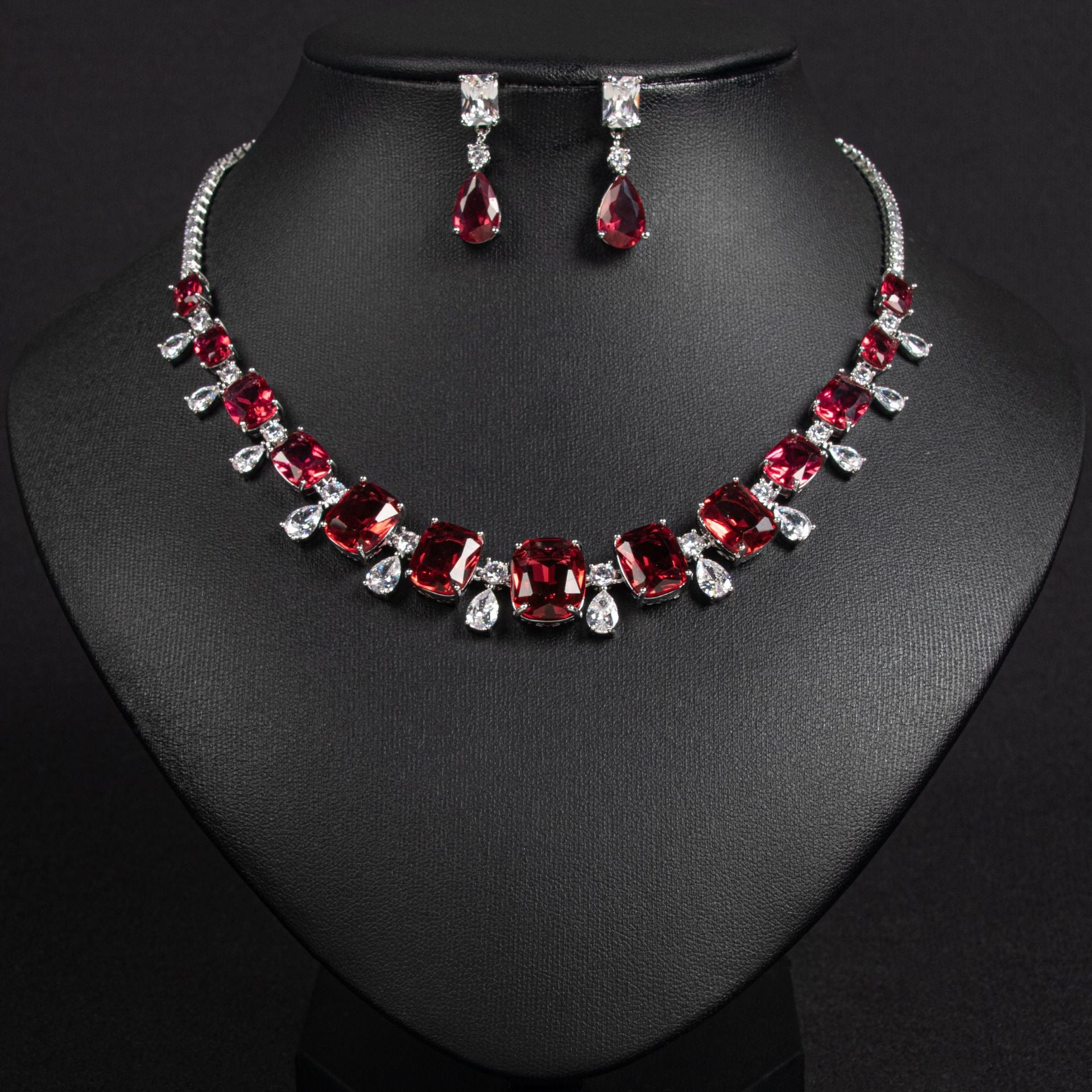 Luxury Emerald Green Crystal Necklace and Earrings Jewelry Set