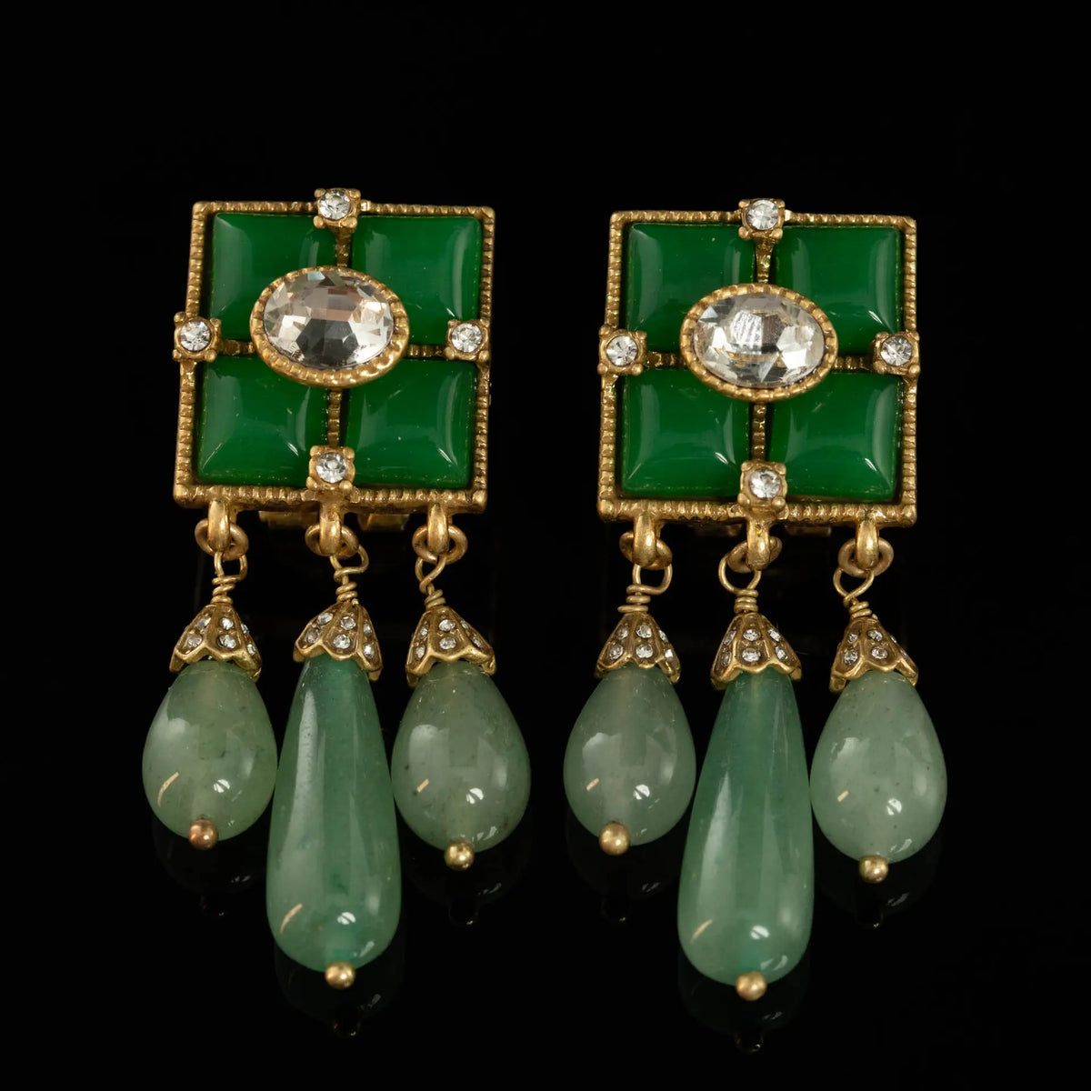 Série de boucles d'oreilles de style médiéval rétro et de niche