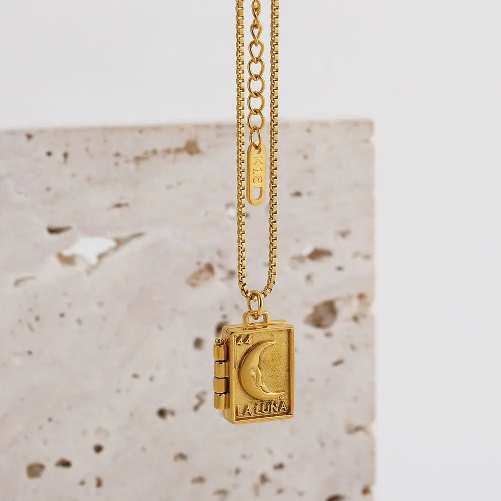 Collier cadre photo ouvrant vintage en or 18 carats