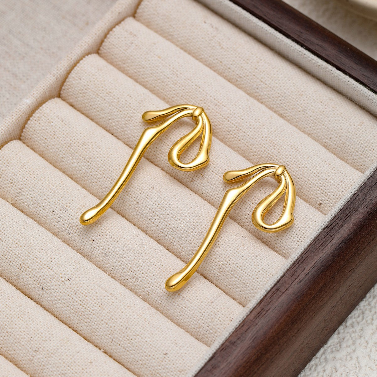 French Vintage 18K Titanium Steel Bow Earrings Necklace