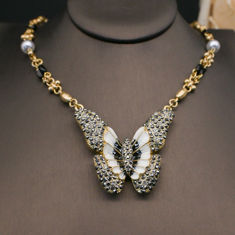 Stylish Vintage Butterfly Necklace Earrings Set