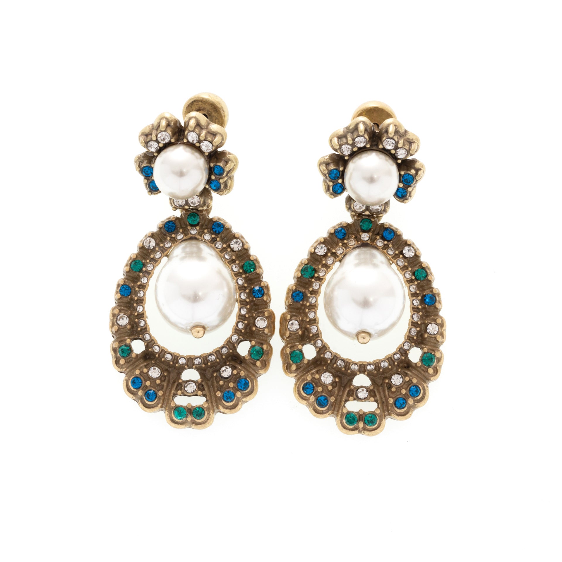 French retro niche design feature earrings