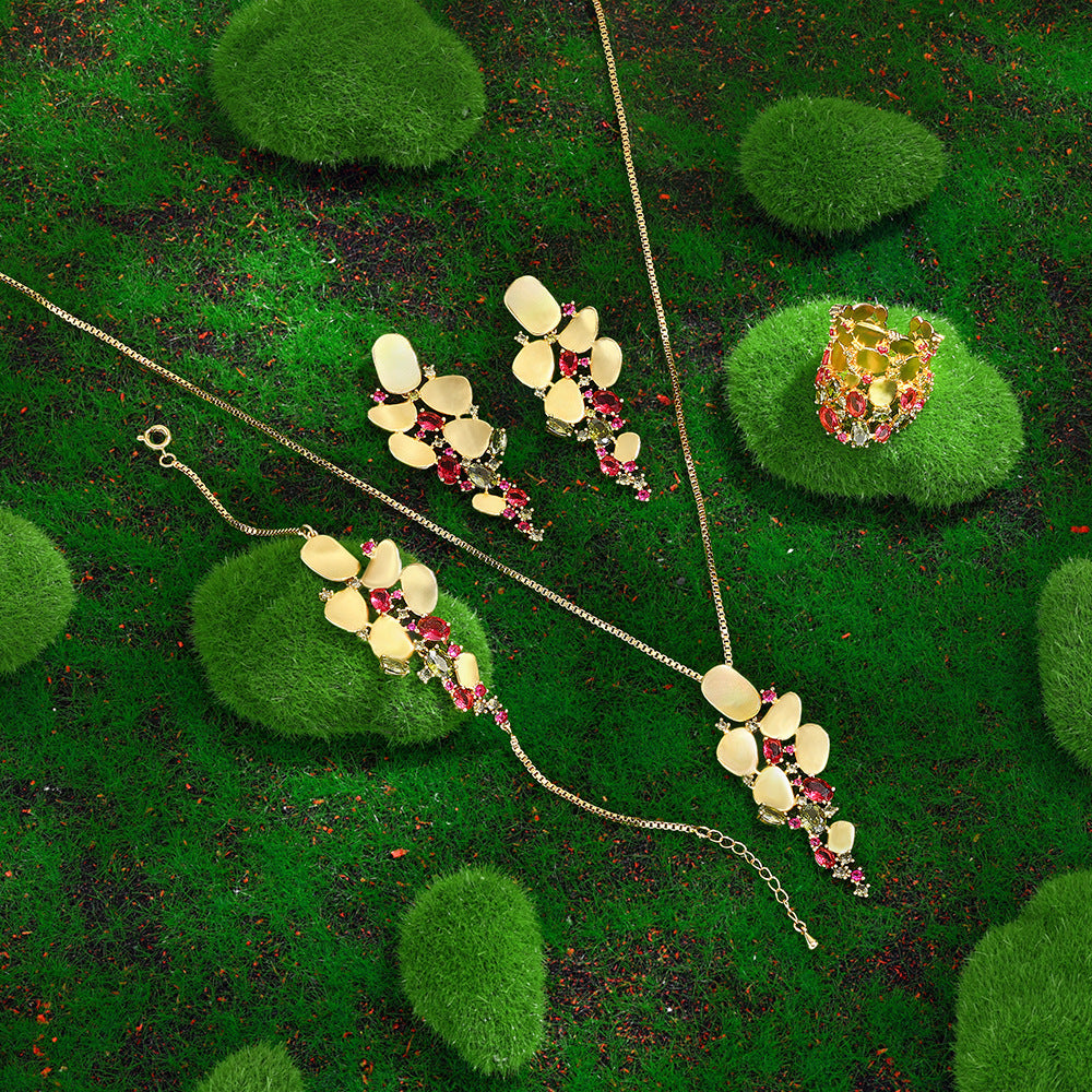 Stylish luxury colored gemstone set