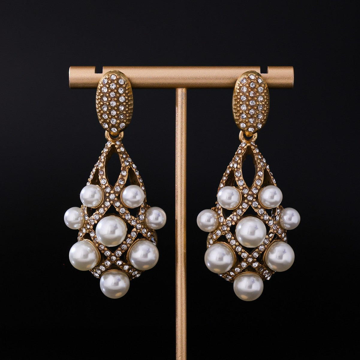 Mesh Hollow Pearl Earrings Fashion Versatile Earrings Retro Diamond Stud Earrings