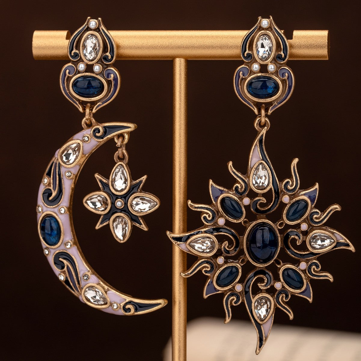 Boucles d'oreilles asymétriques médiévales, gravure lune mangue étoile