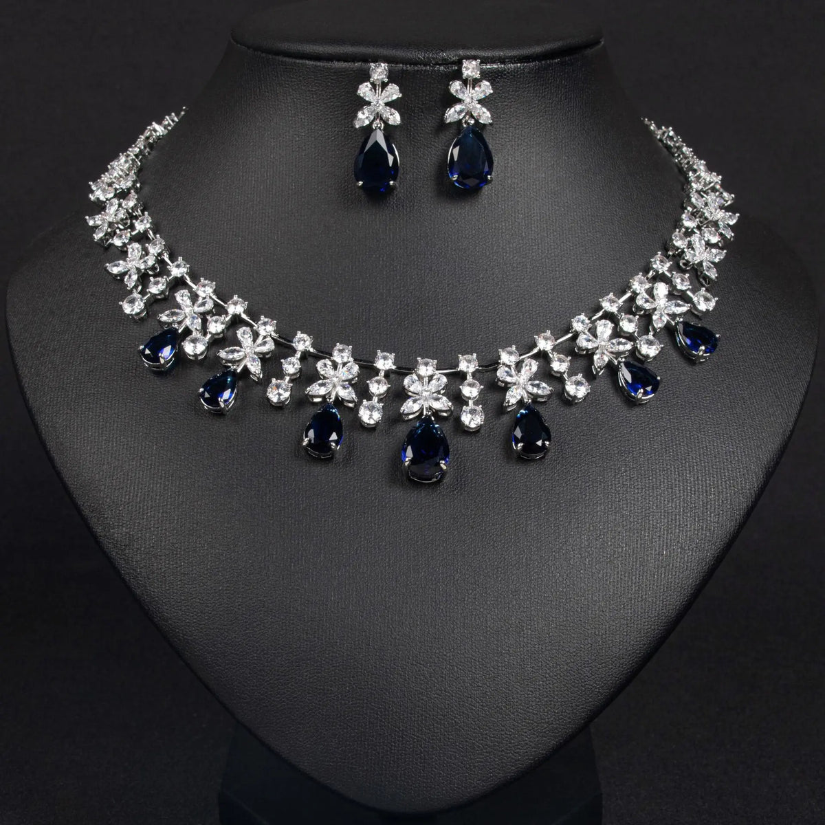 Elegant Emerald Crystal Flower Jewelry Set – Silver Necklace Earrings for Women