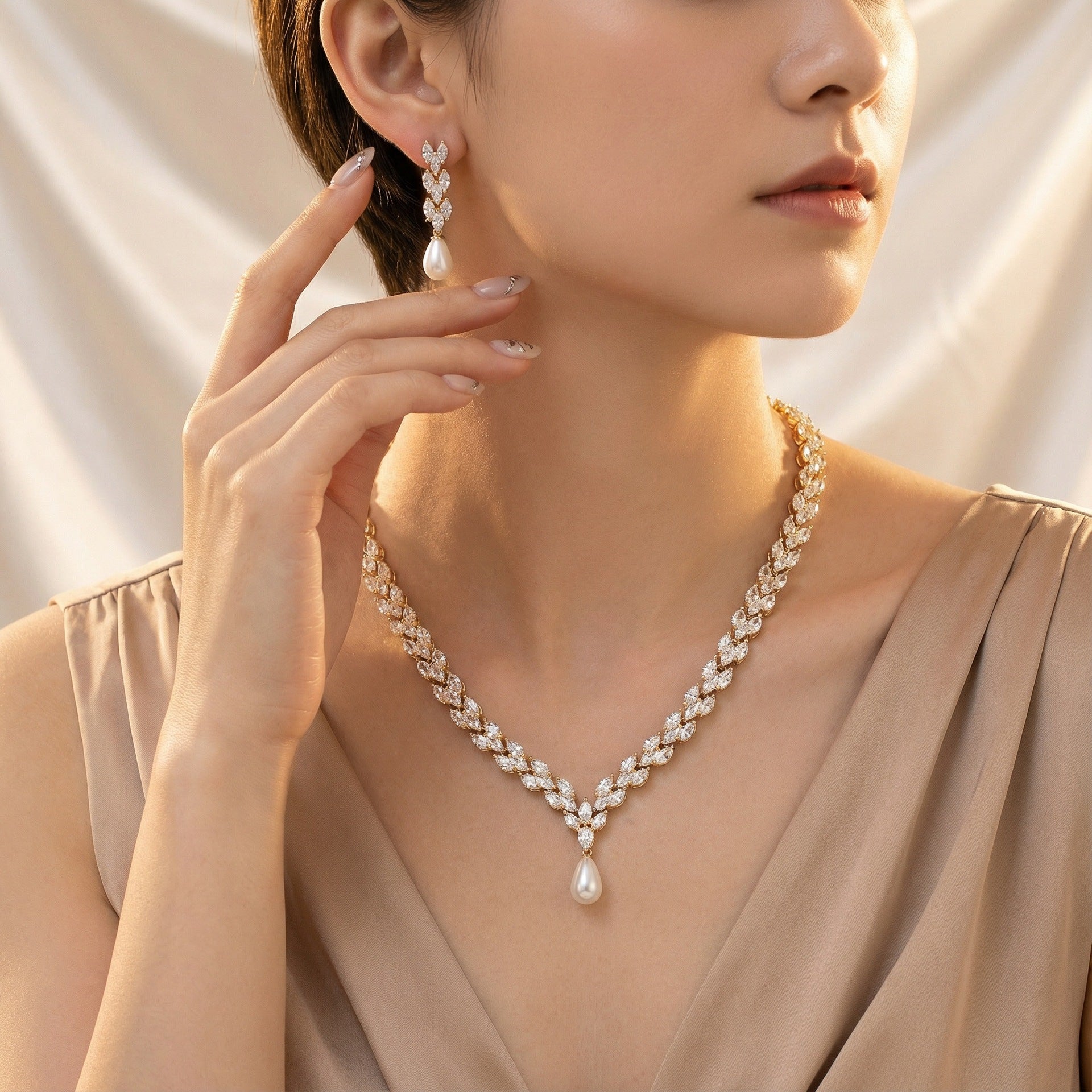 Elegant Pearl Drop Jewelry Set – Gold Tone Crystal Necklace Earrings