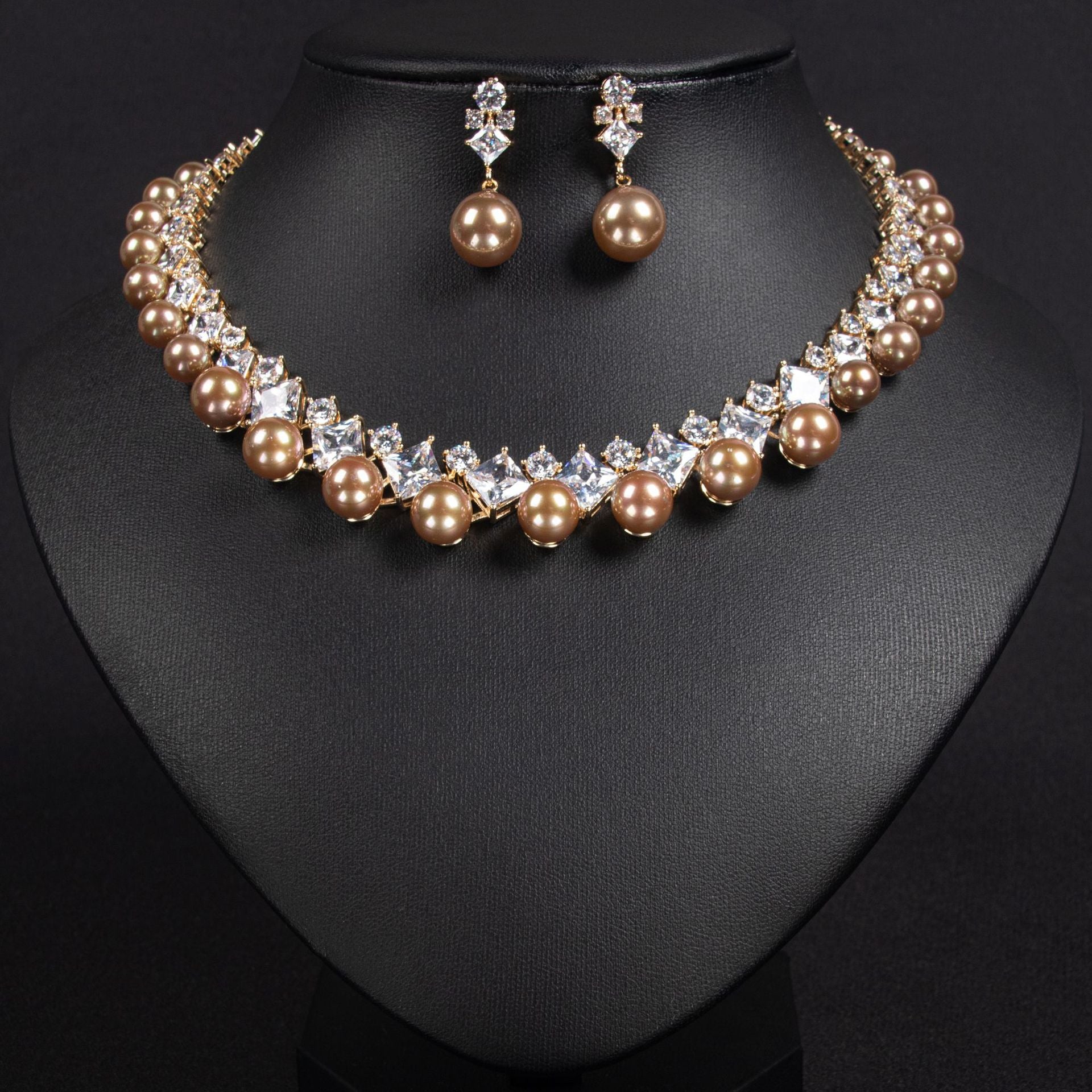 Fashion Versatile Wedding Jewelry Pearl Necklace Earrings Set