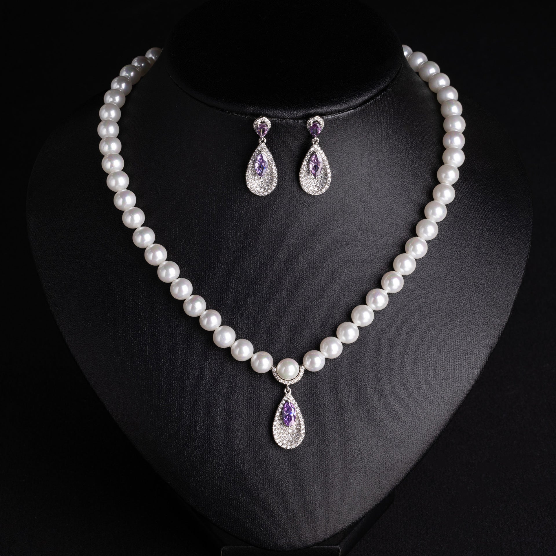 Luxury White Pearl Necklace Set – Emerald Green Drop Earrings Jewelry