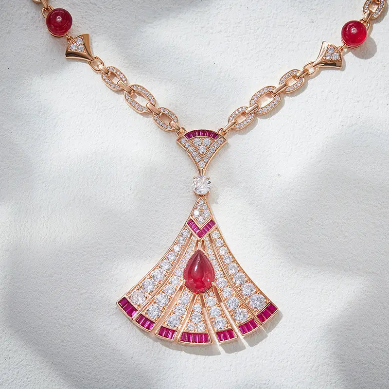 Collier Éventail en Cuivre Plaqué Or avec Pierre Semi-précieuse
