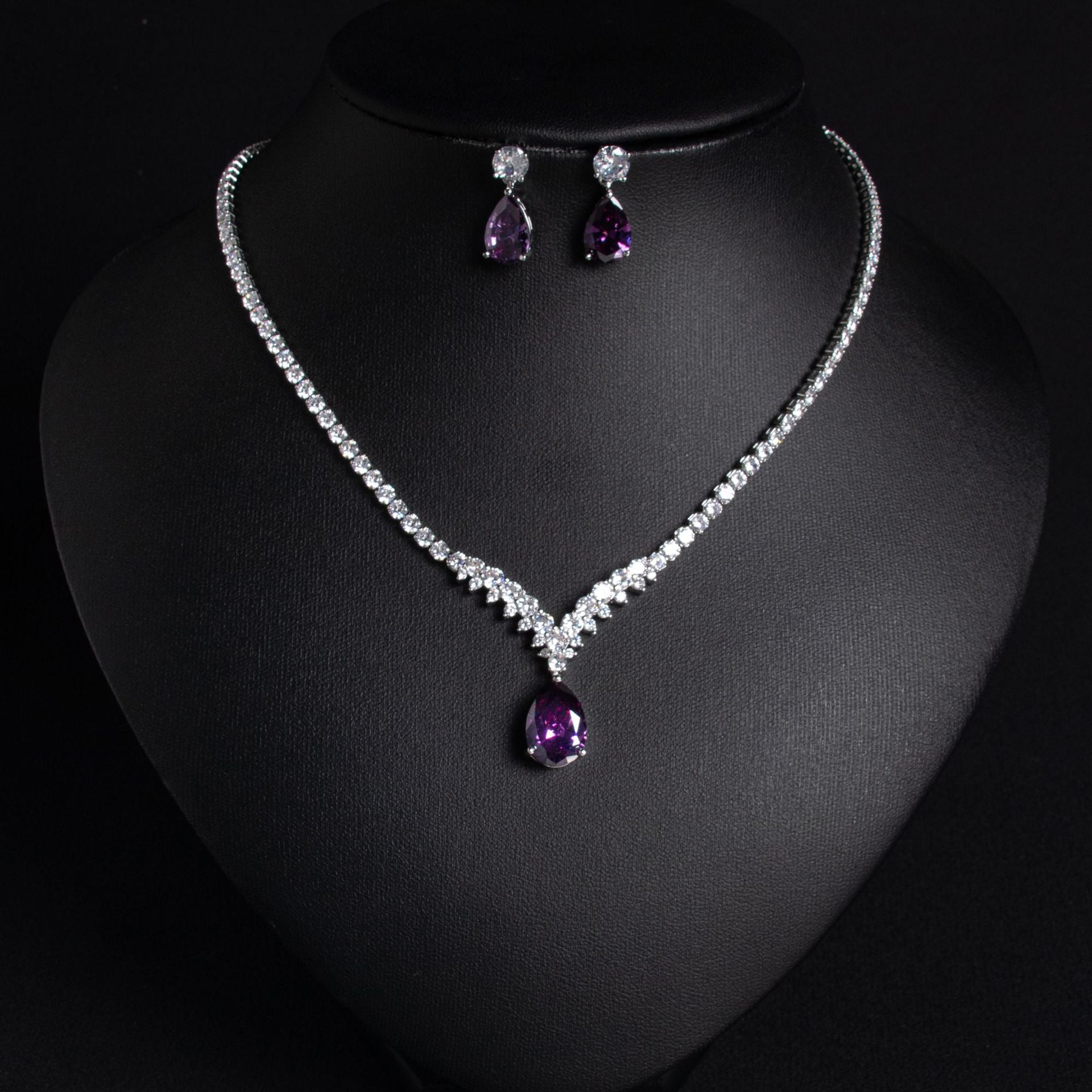 Luxury Ruby Red Crystal Necklace Set – Sparkling Teardrop Jewelry for Women