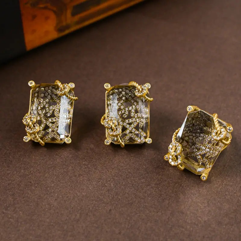 Parure de bijoux fantaisie vintage en cristal (boucles d'oreilles, bague et collier)