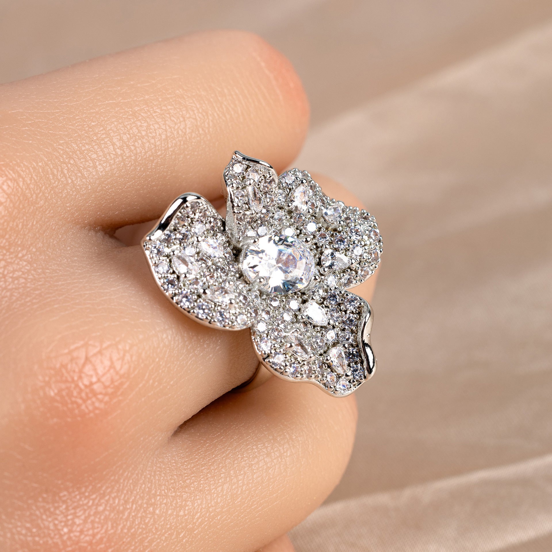 Vintage Gold Tone Red Crystal Flower Cocktail Ring for Women