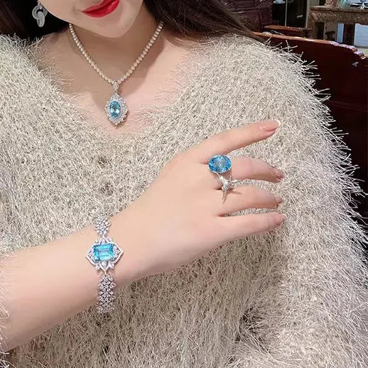 Luxury Blue Oval Crystal Bird Ring for Women