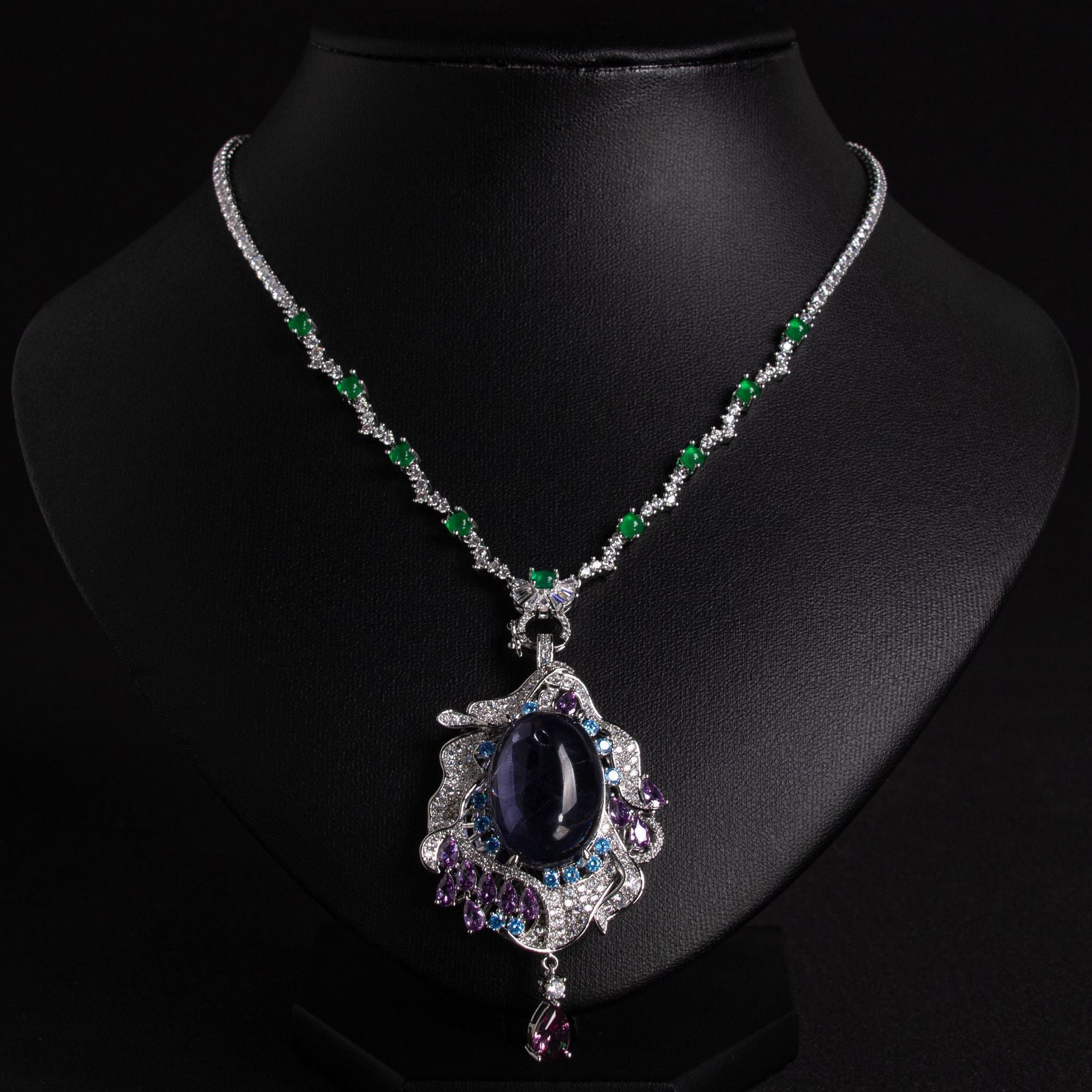 Royal Style Multicolor Crystal Necklace – Large Red Stone Pendant Jewelry