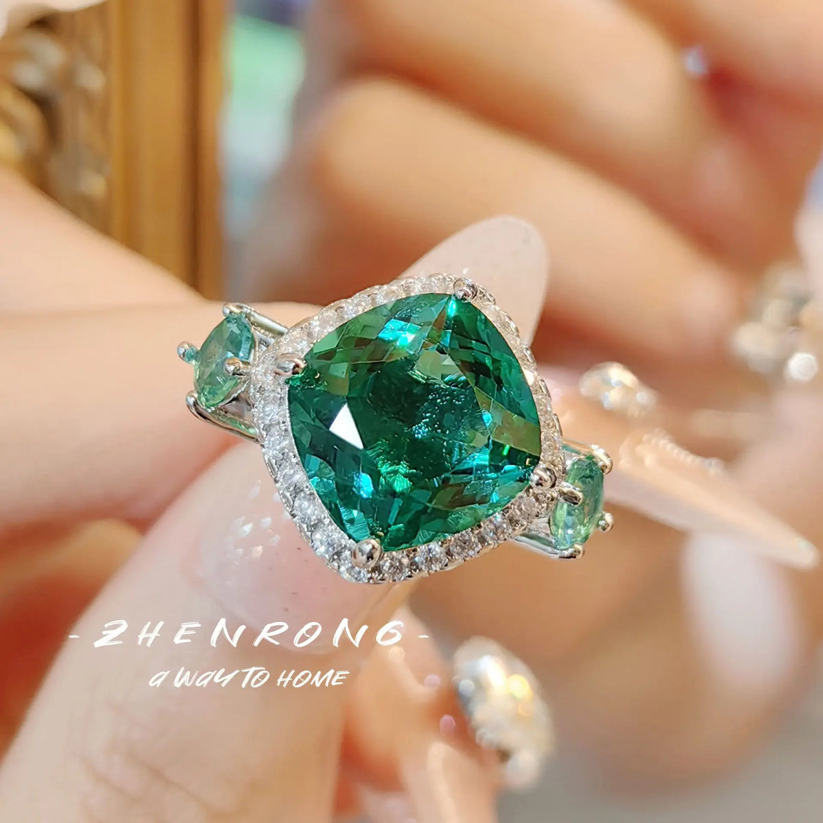 Série de trésors saphir carré Paraiba