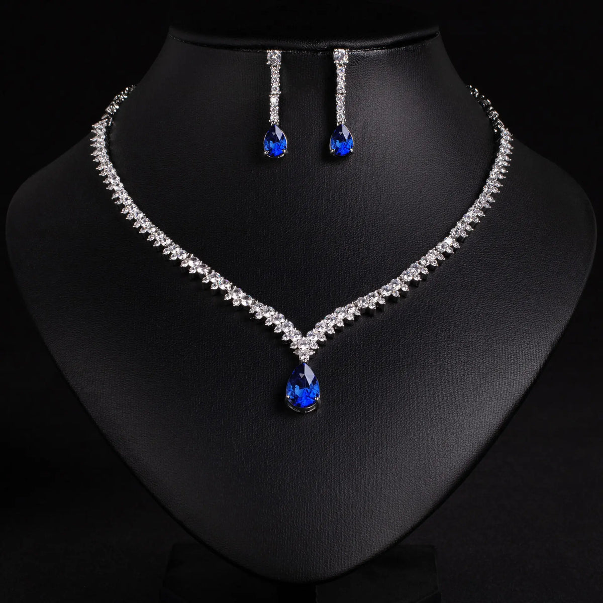 Ensemble Pendentif Goutte d'Eau Émeraude de Luxe pour Femme