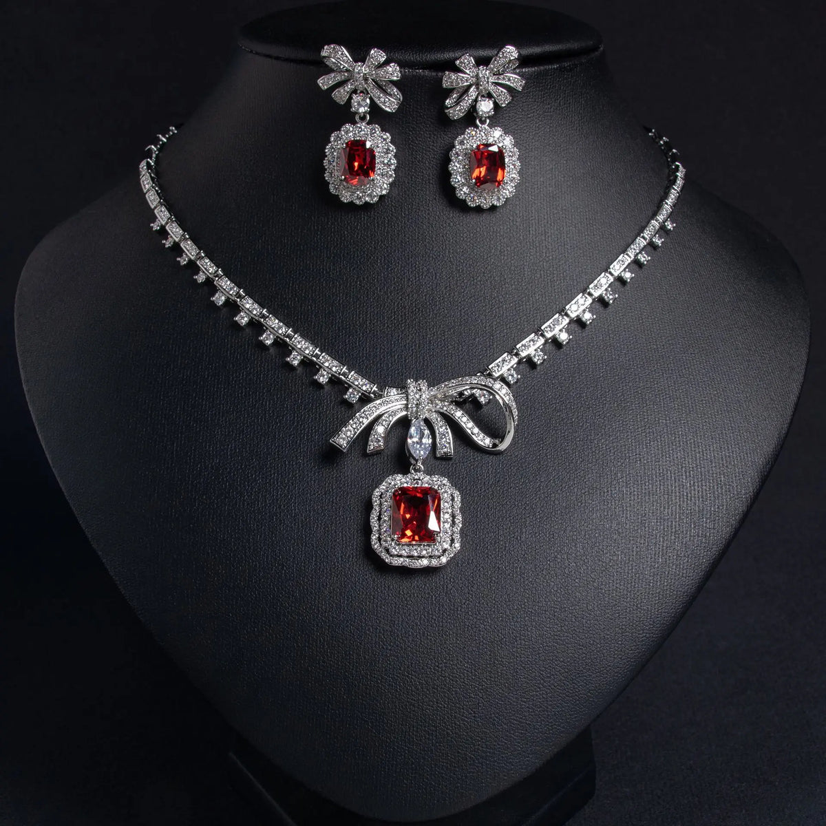 Ensemble Collier Boucles d'Oreilles Nœud Papillon Zircon Mode