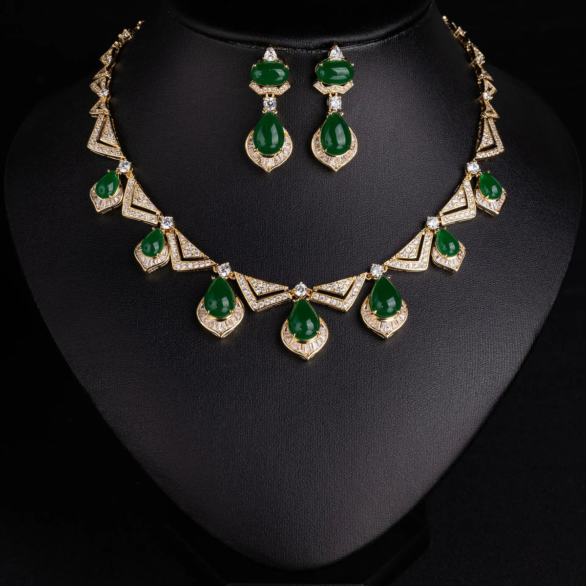Luxury Ruby Red Crystal Necklace and Earrings Jewelry Set
