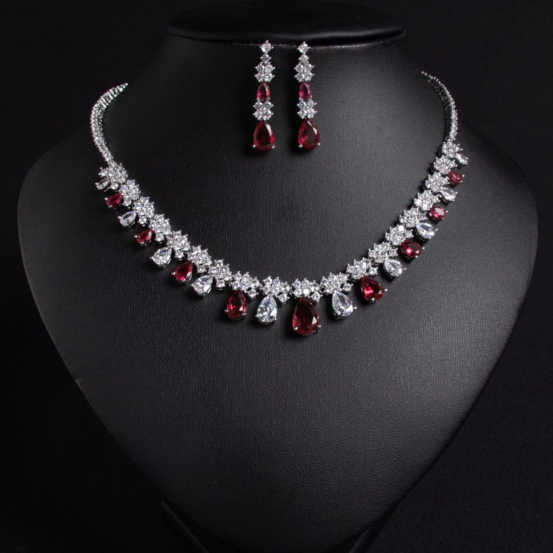 Luxury Emerald Green Teardrop Crystal Necklace and Earrings Jewelry Set for Women