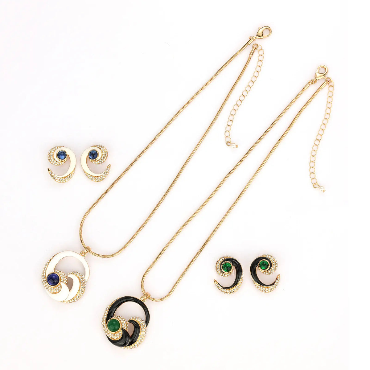 Ensemble collier et boucles d'oreilles clous en pierres précieuses de luxe léger de niche