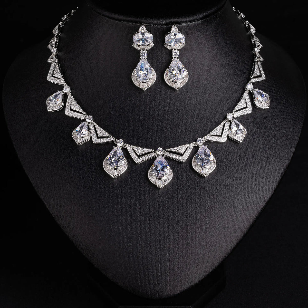 Luxury Ruby Red Crystal Necklace and Earrings Jewelry Set