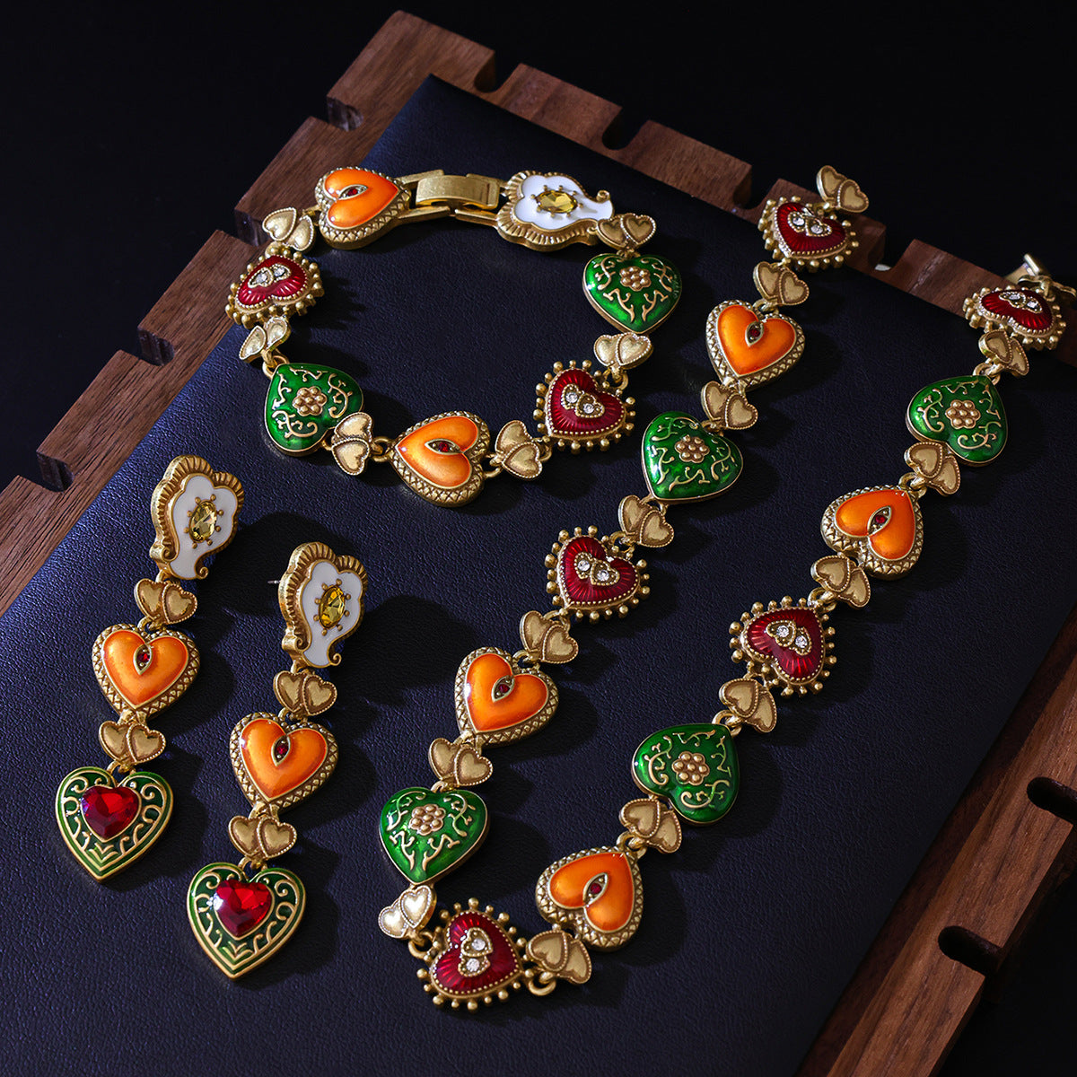 Retro medieval love light luxury diamond set