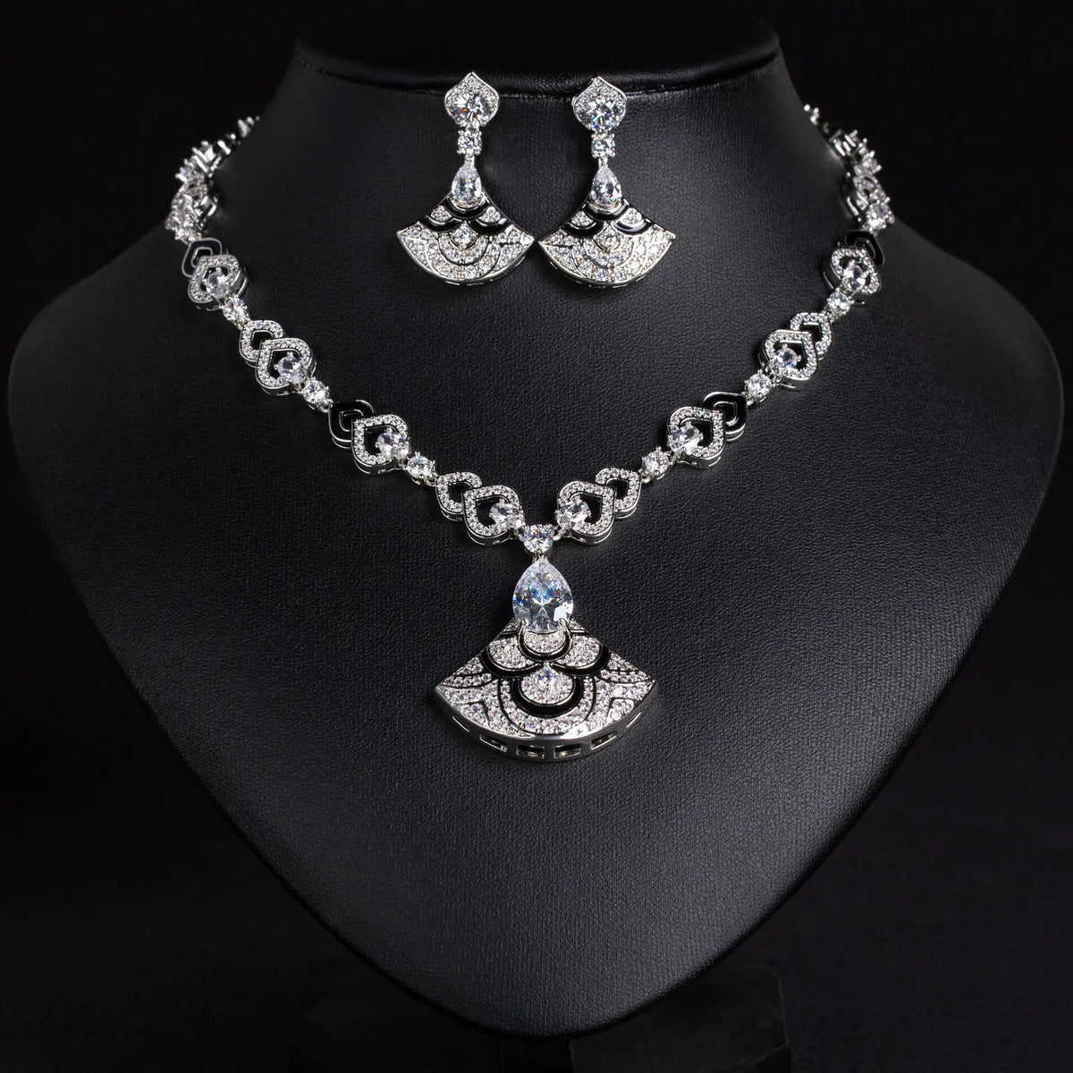 Ensemble collier micro-incrusté zircon éventail semi-luxe