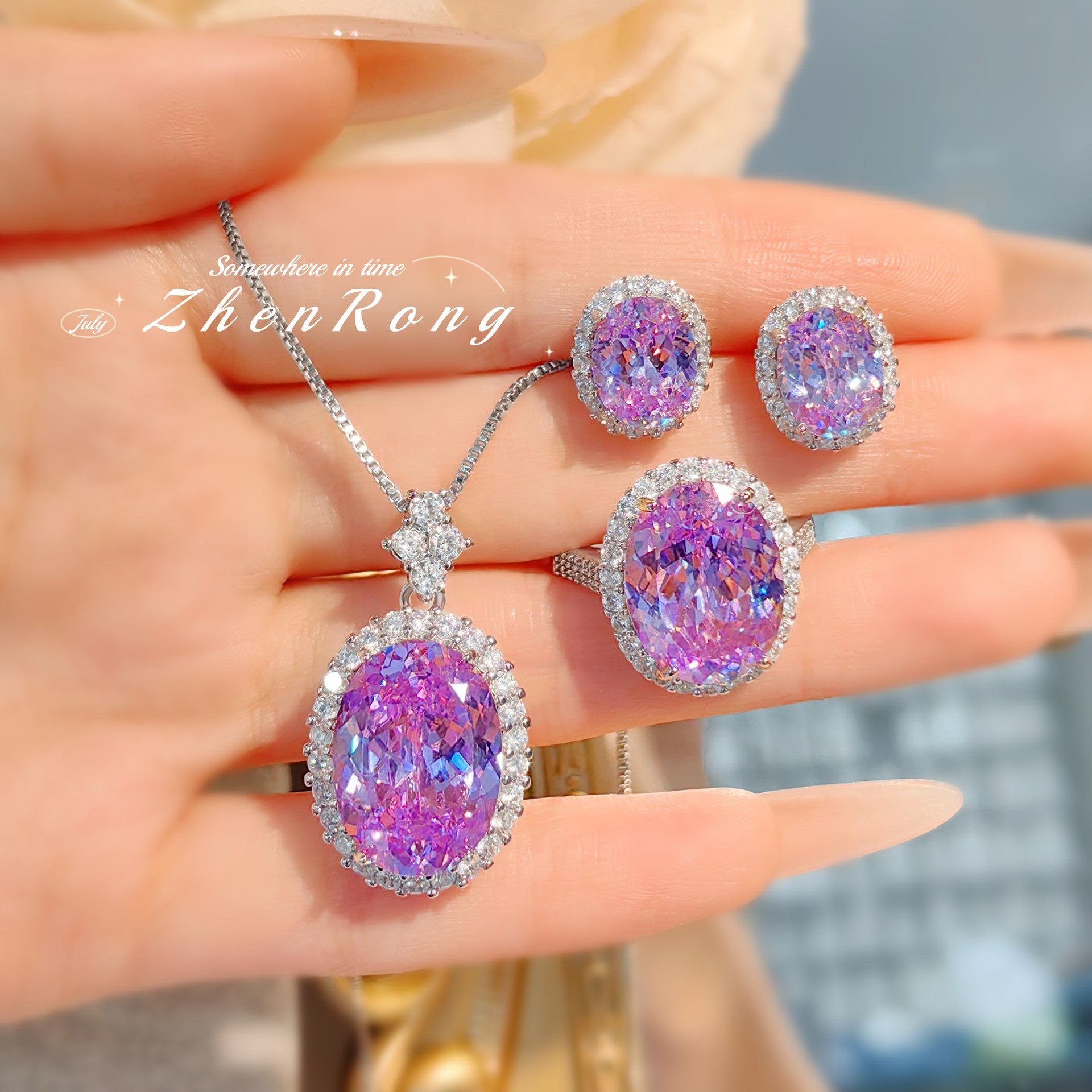 Fashion cutting colored diamond pigeon egg collection