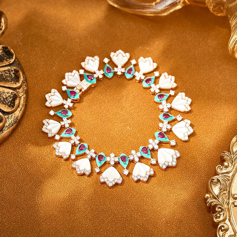 Collier griffe de chat coquillage blanc plaqué or design original