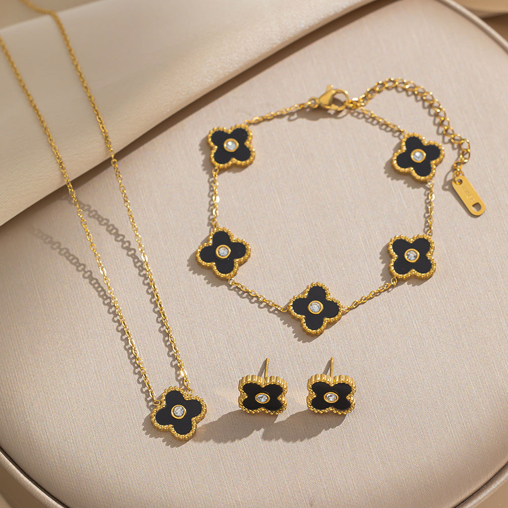 Fashion Lucky Clover Diamond Collection