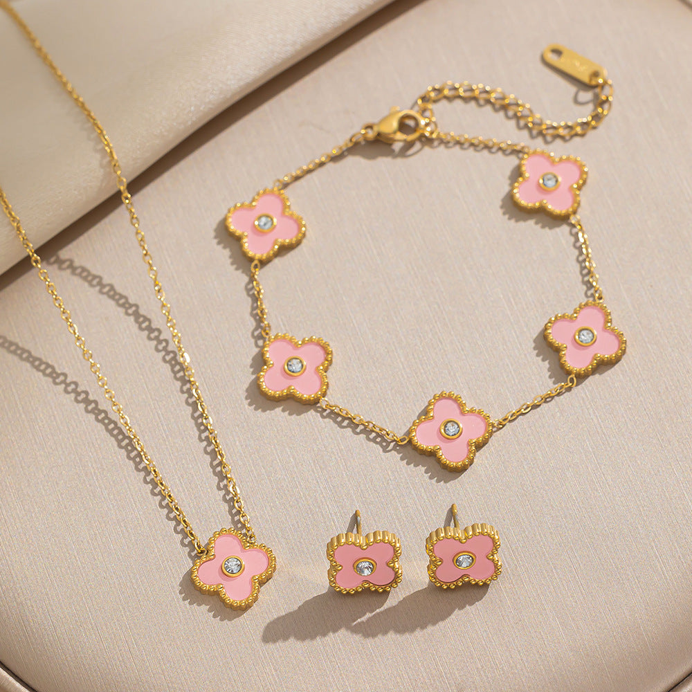 Fashion Lucky Clover Diamond Collection