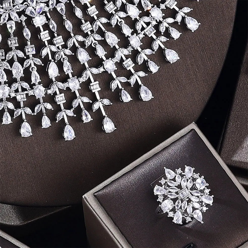 Luxury Crystal Fringe Necklace Set Silver Tone Statement Jewelry Set Earrings Ring Bracelet Bridal Wedding Set for Women
