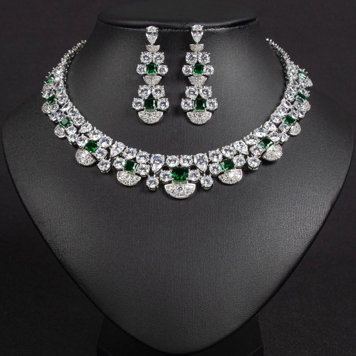 Luxury Emerald Green Crystal Necklace and Earrings Jewelry Set