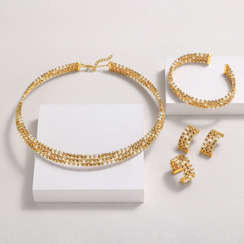 Luxury Gold Crystal Necklace Set – Timeless Elegant Style