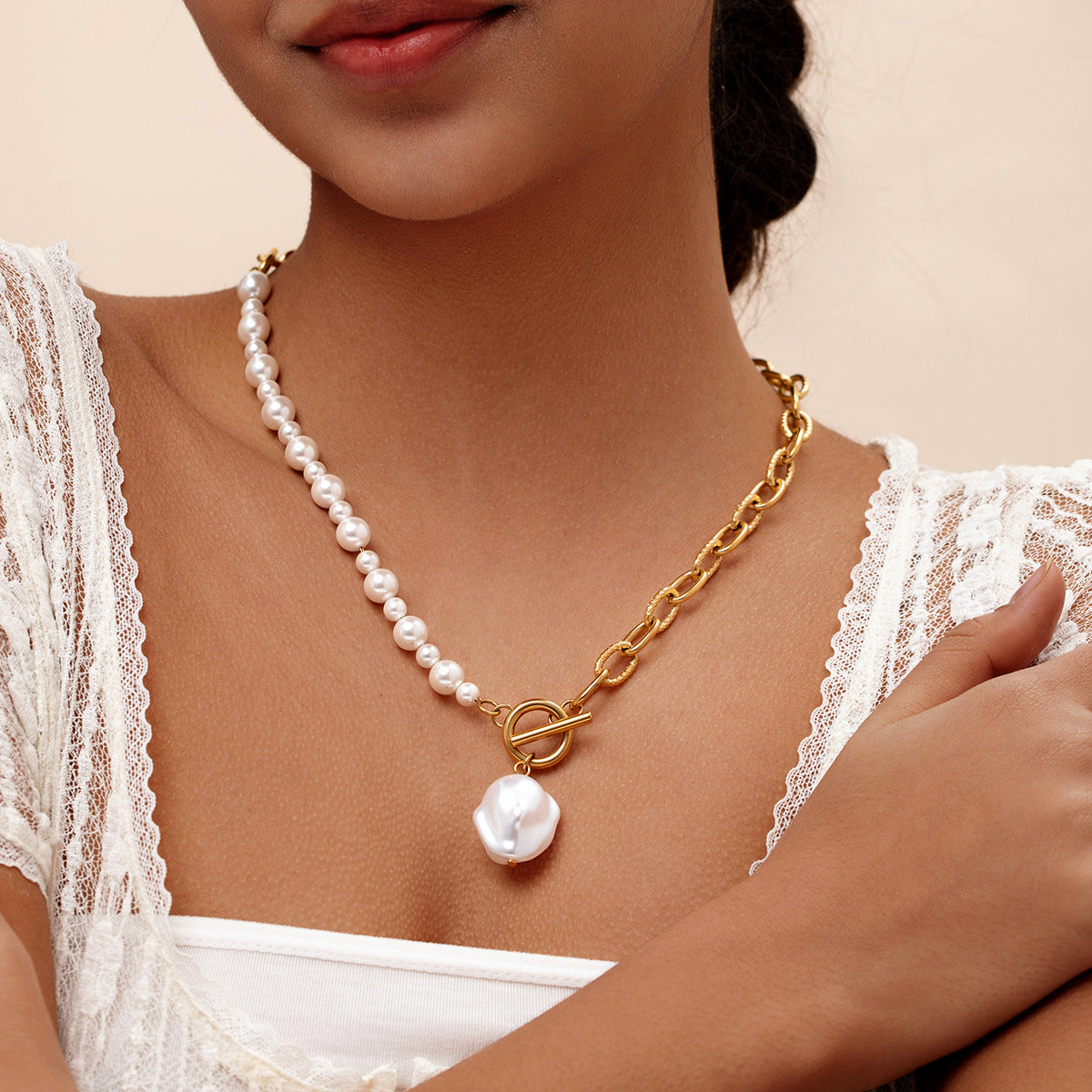 New retro special-shaped pearl necklace