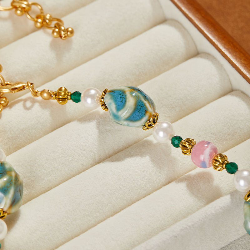 Collier de perles en céramique médiévale vintage
